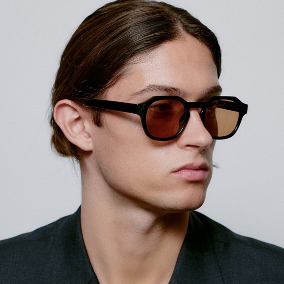 AKJAERBEDE • Black Zan Sunglasses main image 9